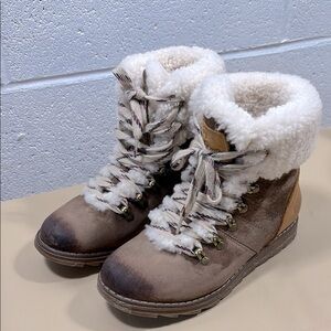 Women's Cozy Brown Winter Boots​​​